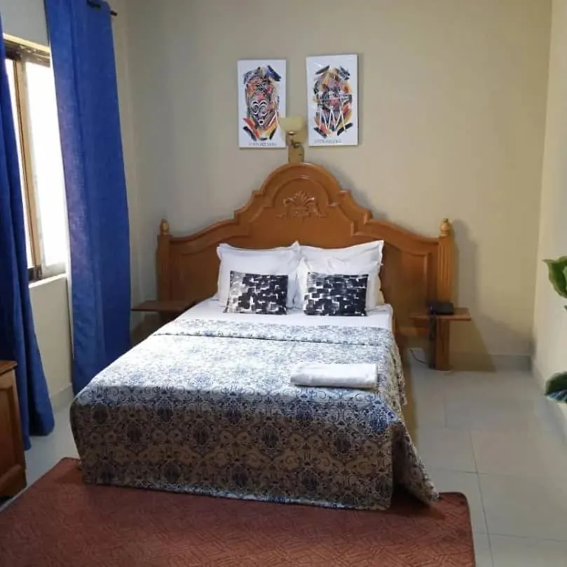 ***  Hotel 4 Fleurs Dakar Senegal